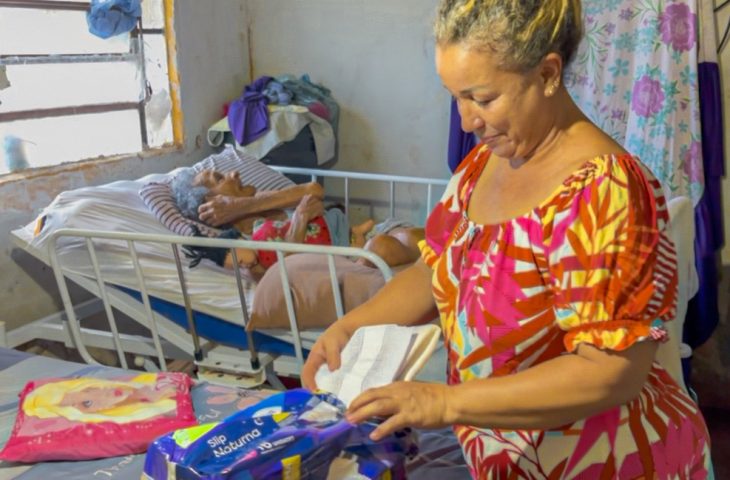 Personagem-Cuidar-de-Quem-Cuida-Foto-Monique-Alves-2-730x480
