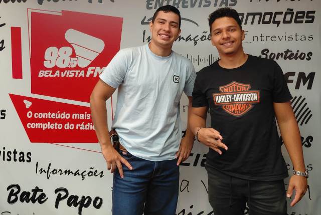 A dupla Higor e Lucena é entrevistada no Programa Edson Lacorte, na Rádio Bela Vista FM 98.5 MHz