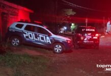 Ex-namorado mantém mulher em cárcere privado e se esconde embaixo da cama