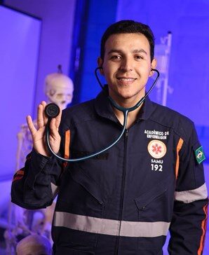 Trabalho acadêmico de estudante de Bela Vista é publicado em revista científica; Carlos Daniel Freitas se forma em Enfermagem em dezembro